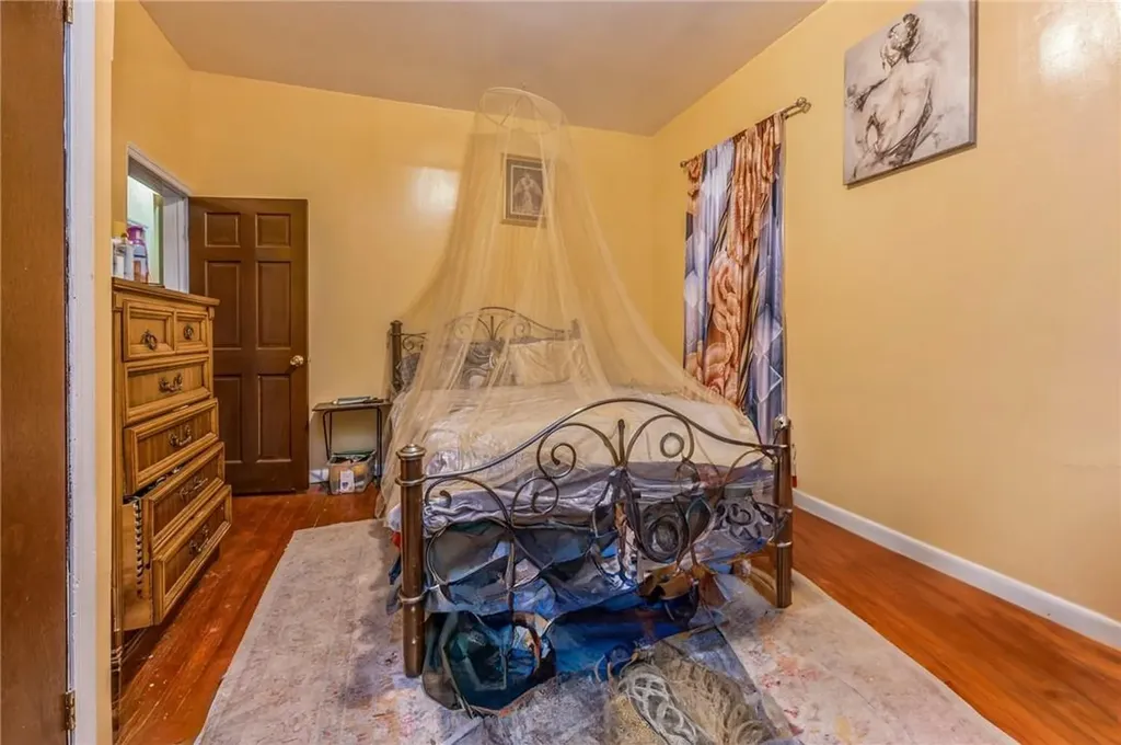 671 E 224th Street Bronx NY 10466