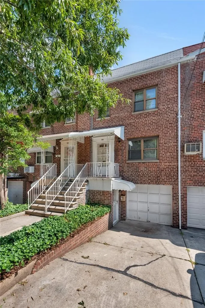 1814 Haight Avenue Bronx NY 10461