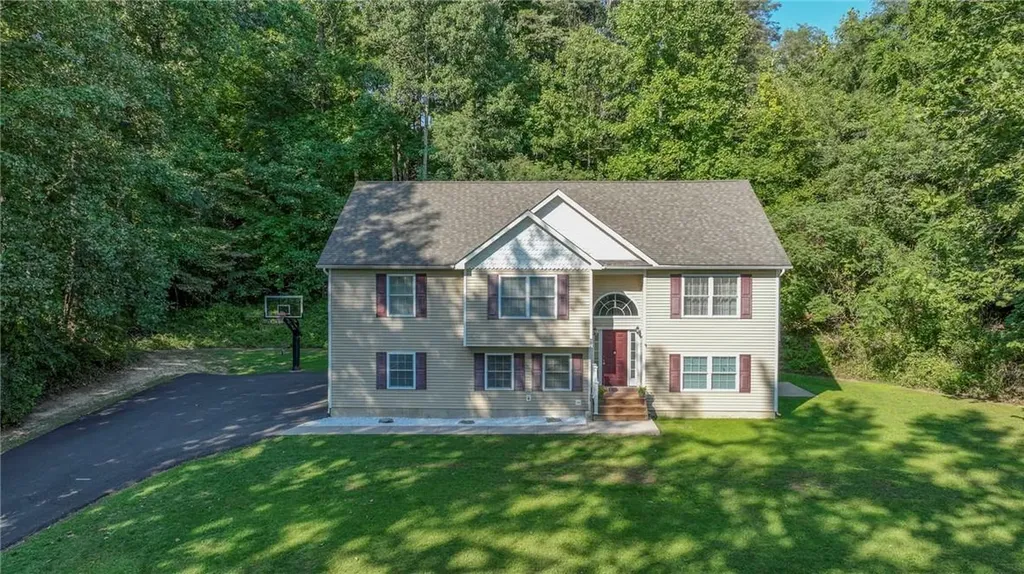 27 Van Orden Road Milton NY 12547