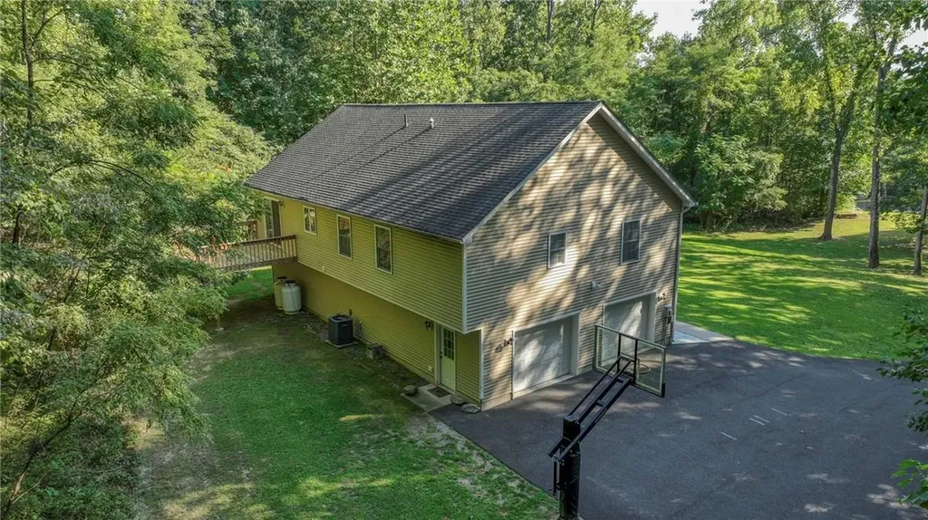 27 Van Orden Road Milton NY 12547