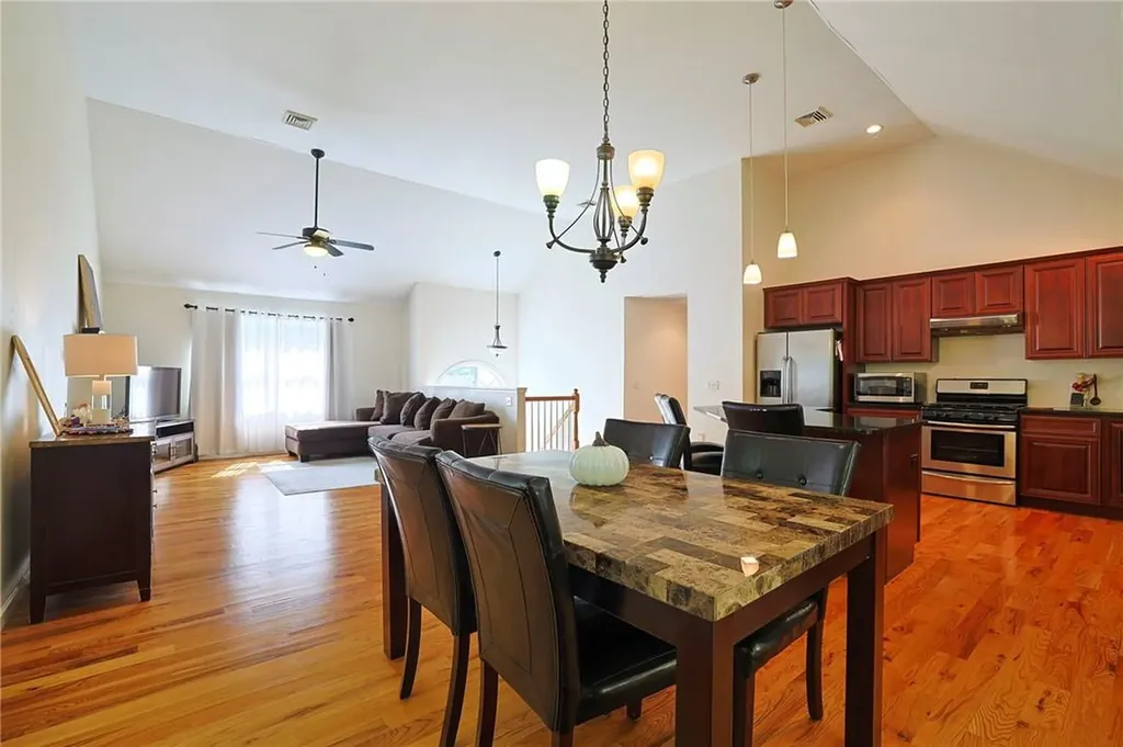 27 Van Orden Road Milton NY 12547
