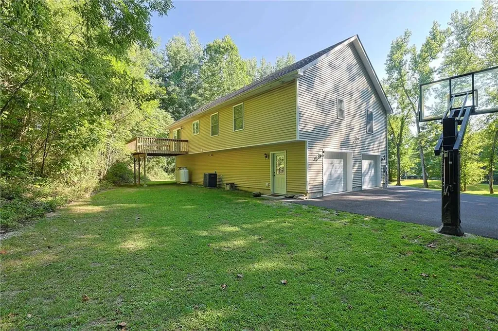 27 Van Orden Road Milton NY 12547
