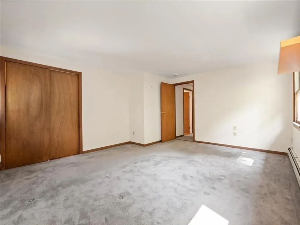 15 East Lane Spring Valley NY 10977