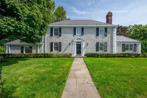700 Wolfs Lane Pelham NY 10803