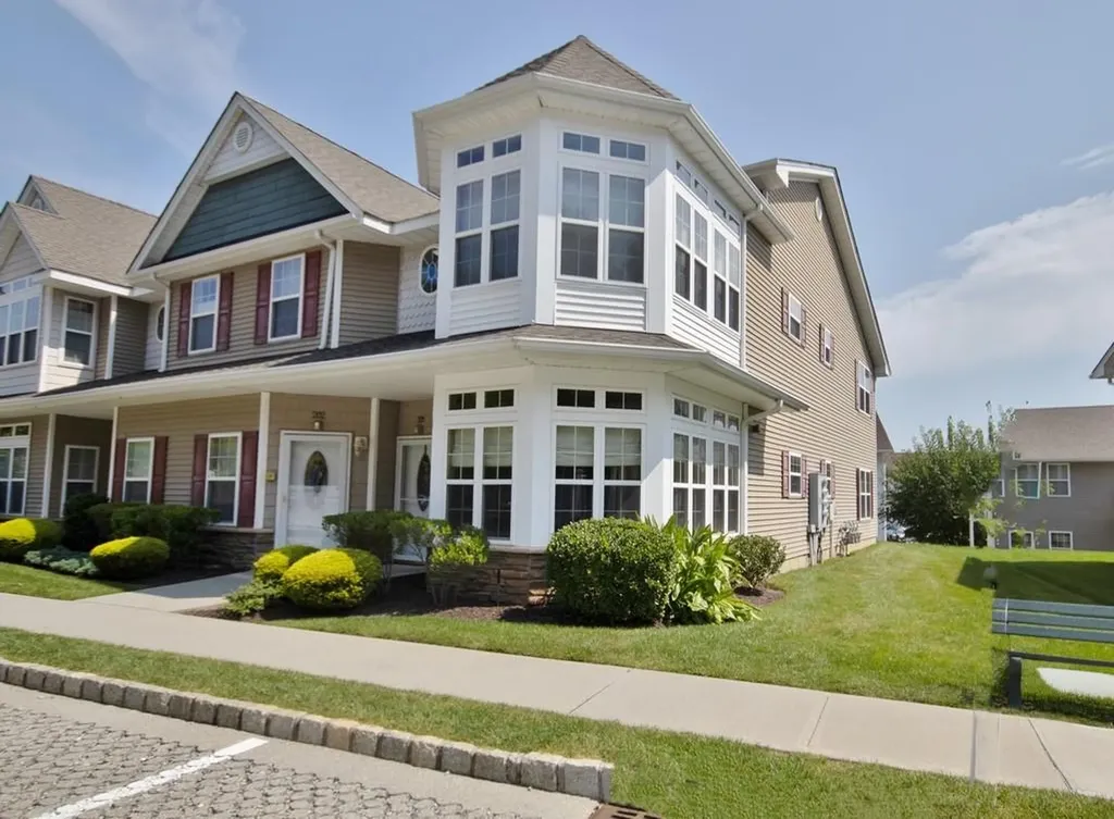 201 Egrets Landing Carmel NY 10512