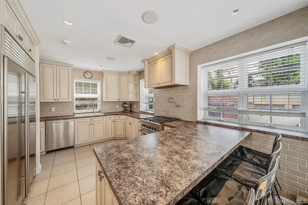 58 85th Street Brooklyn NY 11209