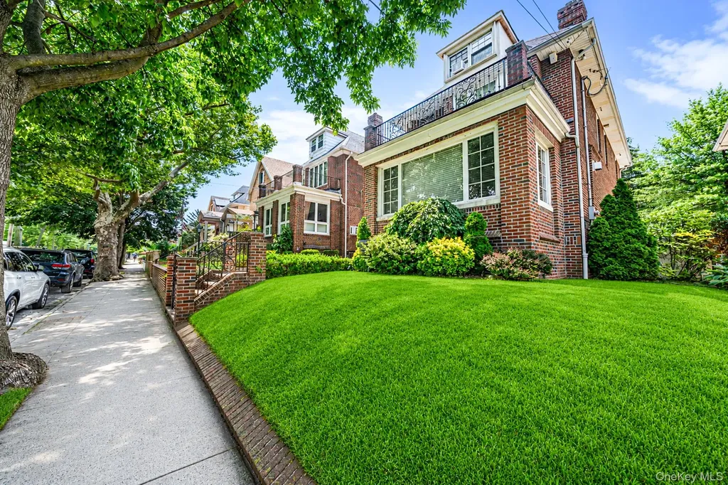 58 85th Street Brooklyn NY 11209