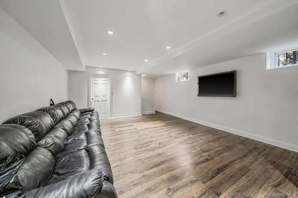 58 85th Street Brooklyn NY 11209