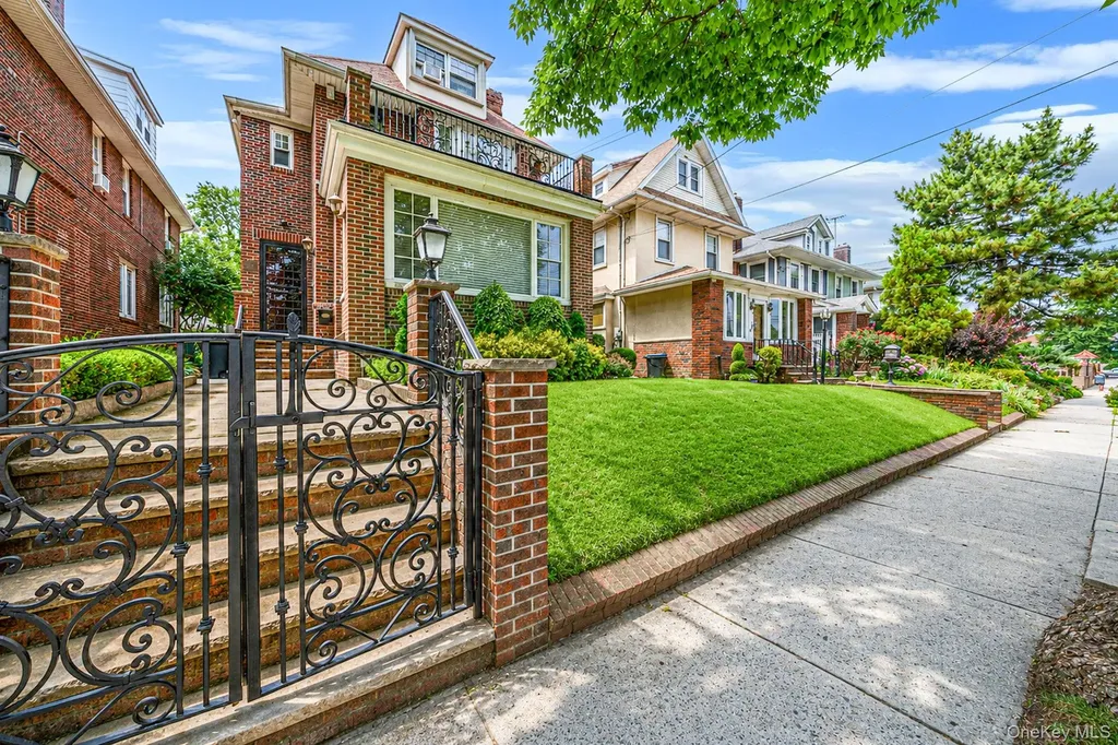 58 85th Street Brooklyn NY 11209