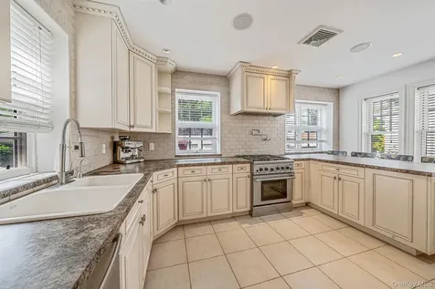 58 85th Street Brooklyn NY 11209