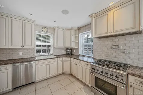 58 85th Street Brooklyn NY 11209