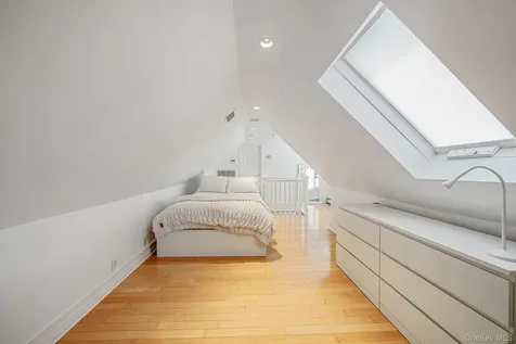 58 85th Street Brooklyn NY 11209