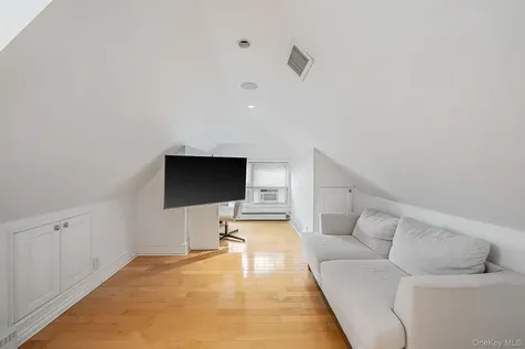 58 85th Street Brooklyn NY 11209