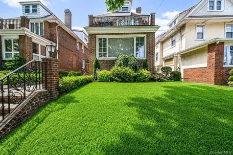 58 85th Street Brooklyn NY 11209