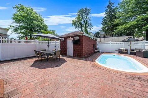 58 85th Street Brooklyn NY 11209
