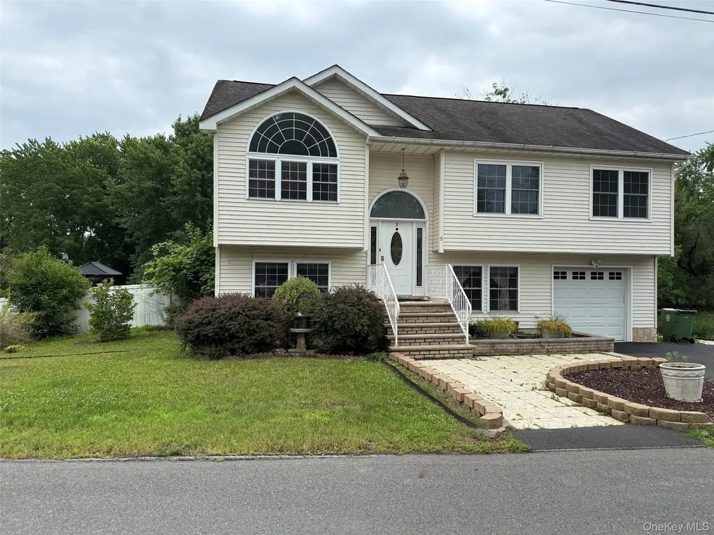 9 Ashland Avenue Middletown NY 10940