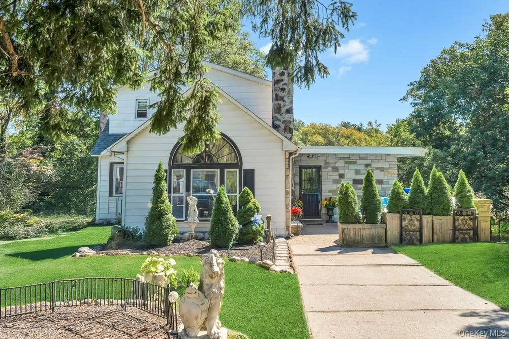 122 Dawn Road Rocky Point NY 11778
