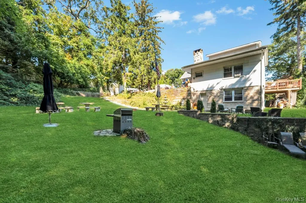 122 Dawn Road Rocky Point NY 11778