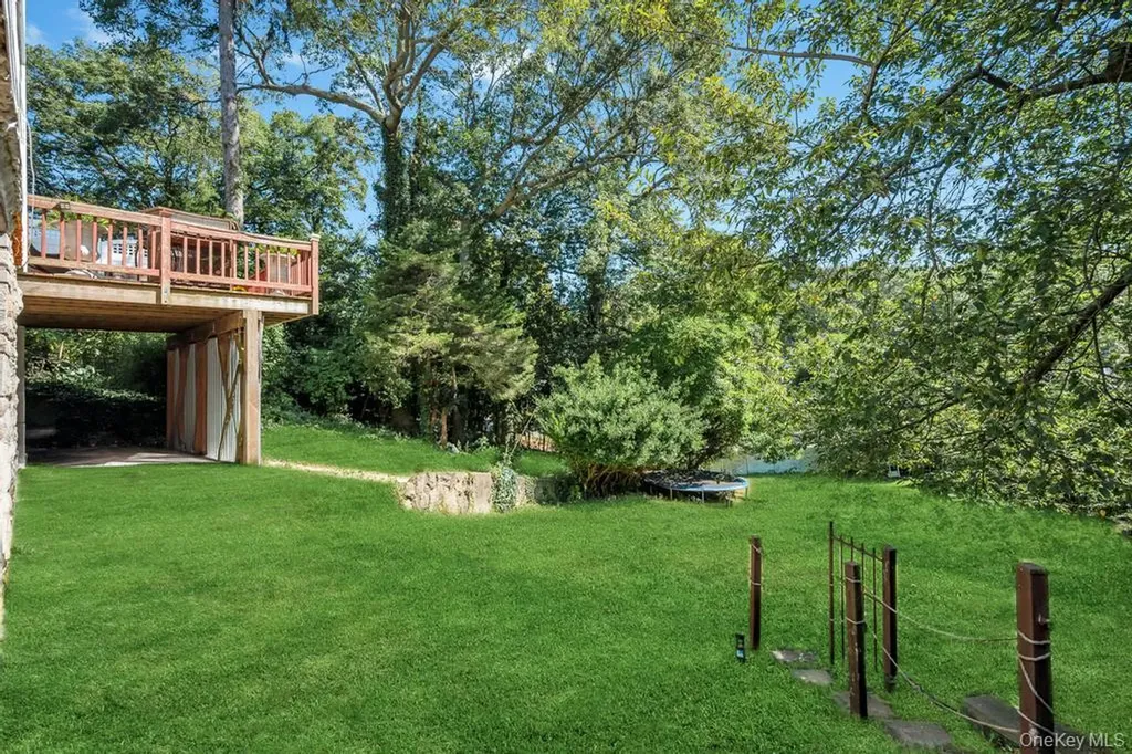 122 Dawn Road Rocky Point NY 11778
