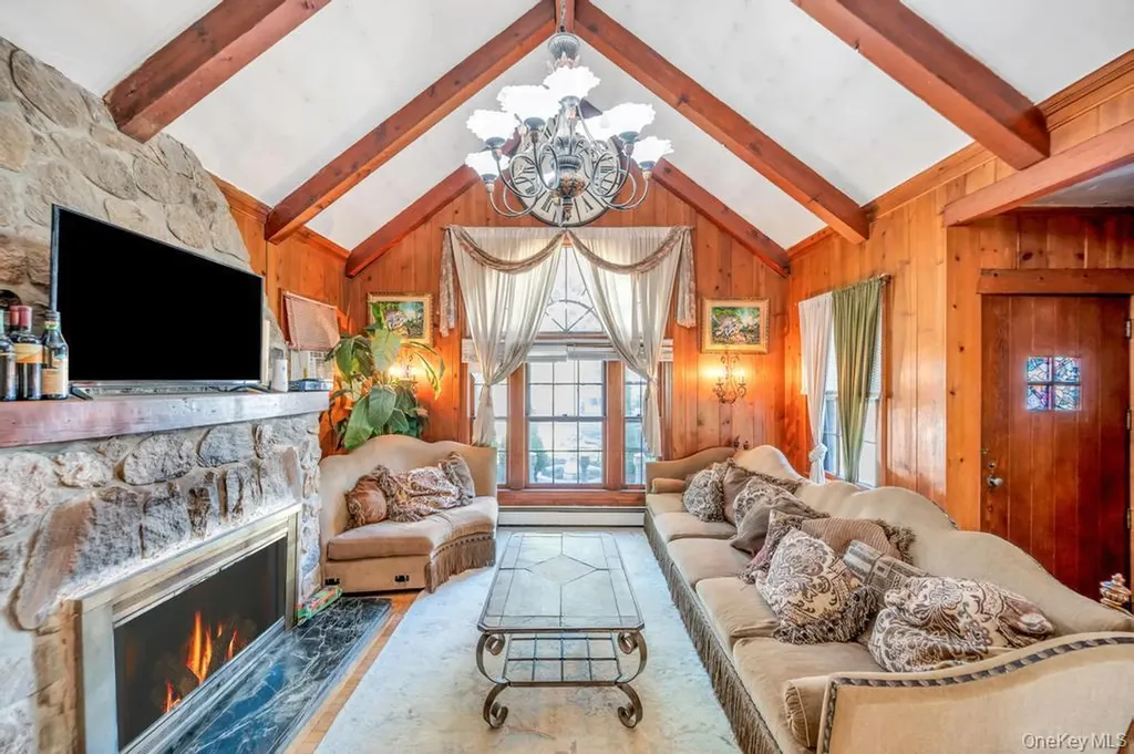 122 Dawn Road Rocky Point NY 11778