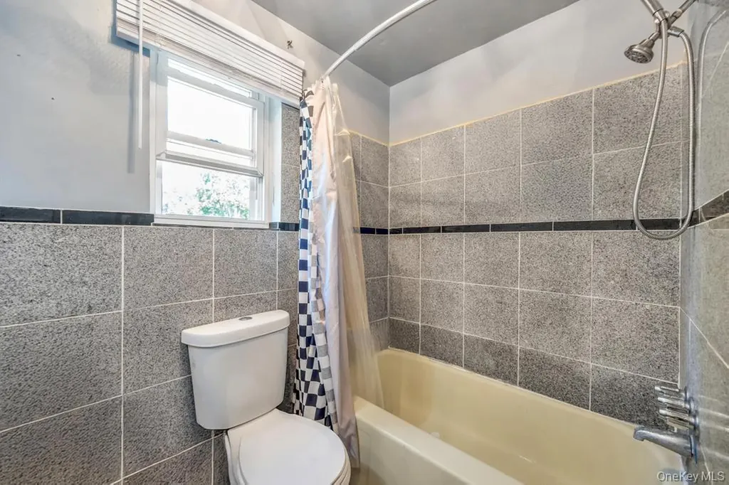 122 Dawn Road Rocky Point NY 11778