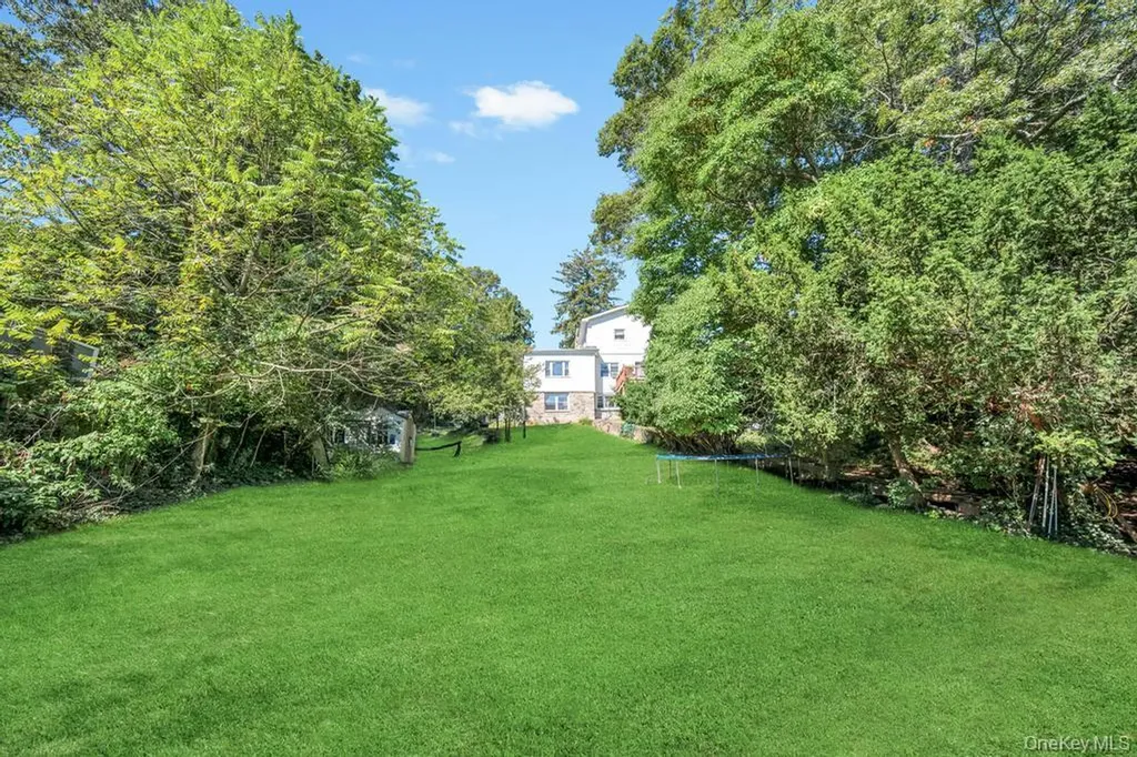 122 Dawn Road Rocky Point NY 11778