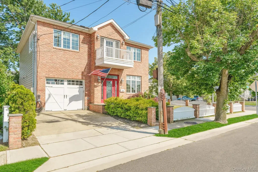 30 East Boulevard East Rockaway NY 11518