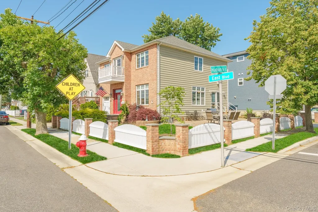 30 East Boulevard East Rockaway NY 11518
