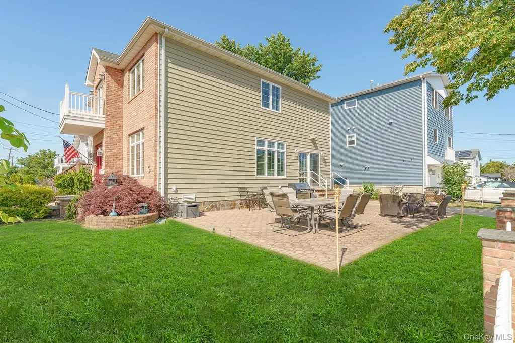 30 East Boulevard East Rockaway NY 11518
