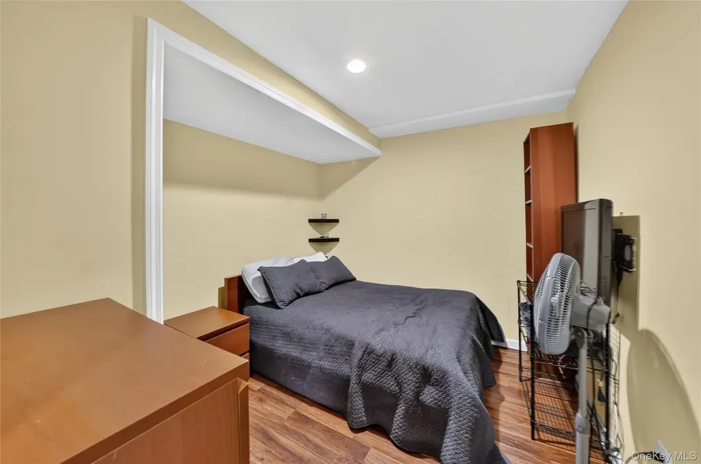 29 Beech Avenue Farmingville NY 11738