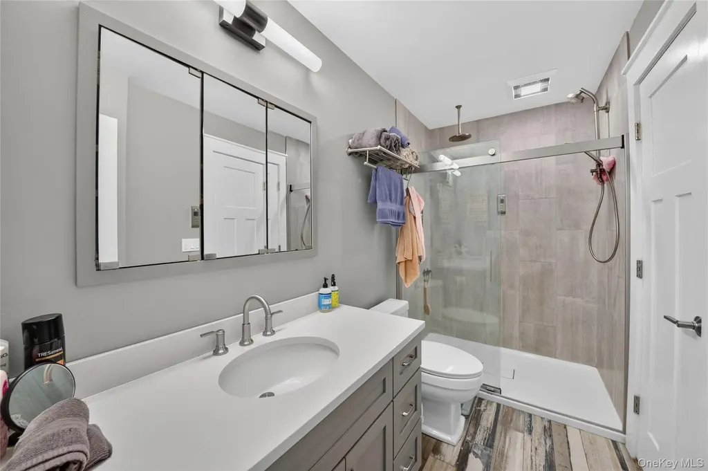 29 Beech Avenue Farmingville NY 11738