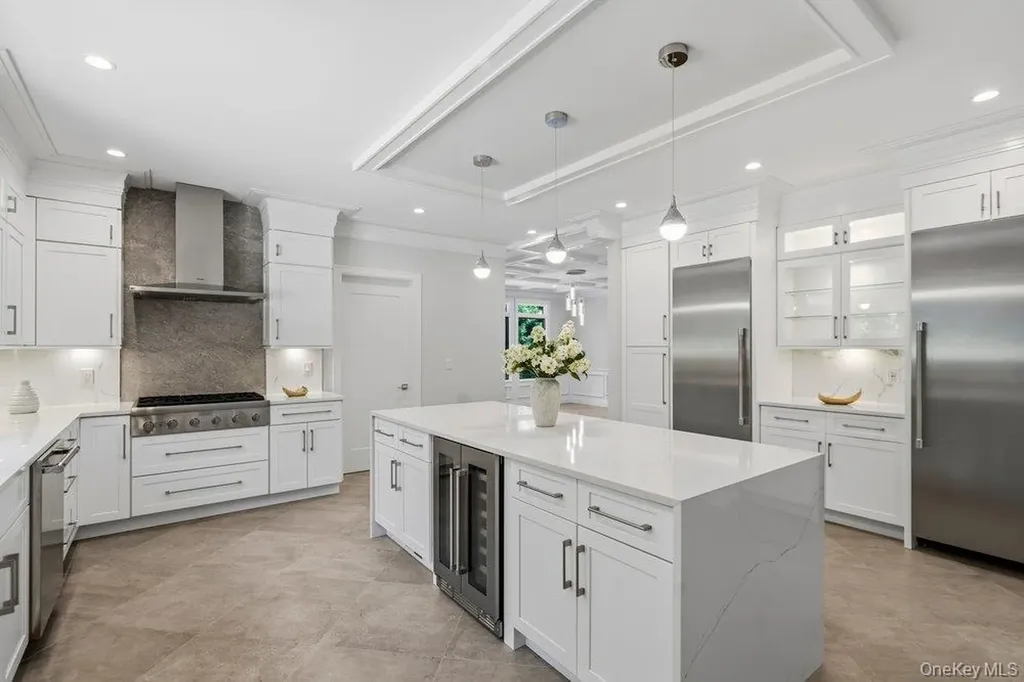 21 Arista Drive Dix Hills NY 11746
