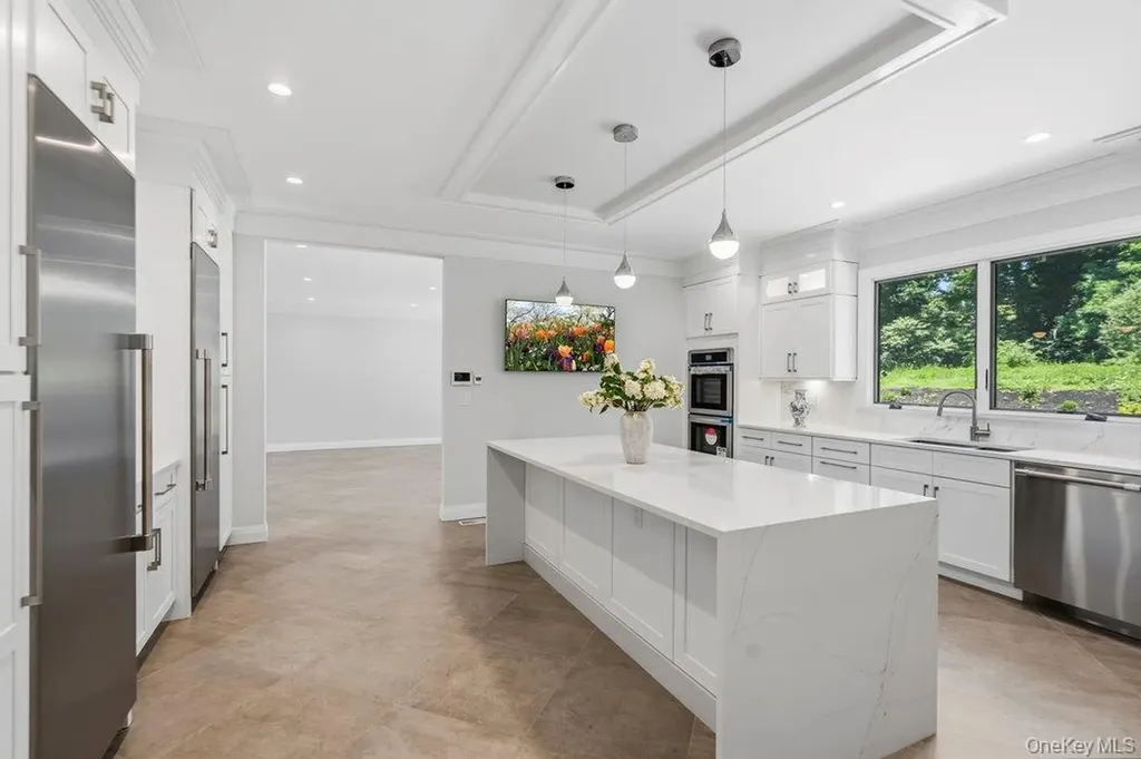 21 Arista Drive Dix Hills NY 11746