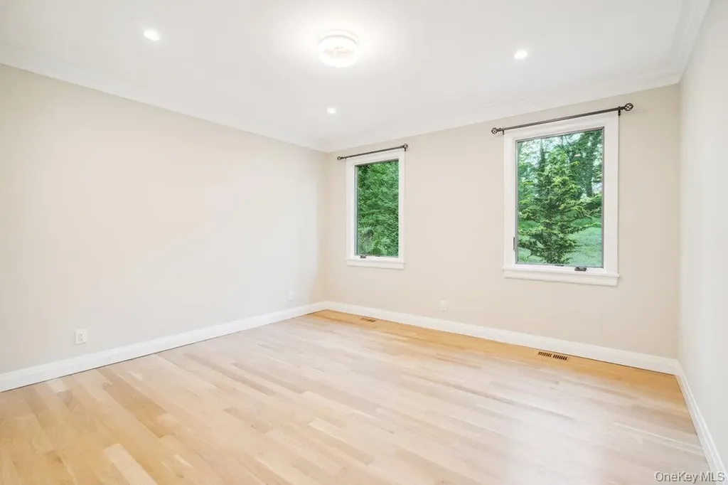 21 Arista Drive Dix Hills NY 11746