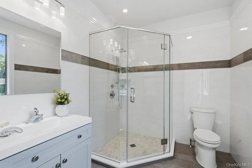 21 Arista Drive Dix Hills NY 11746