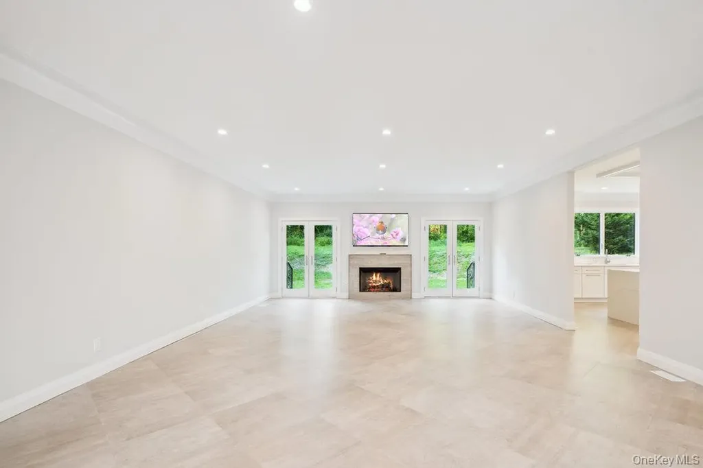 21 Arista Drive Dix Hills NY 11746
