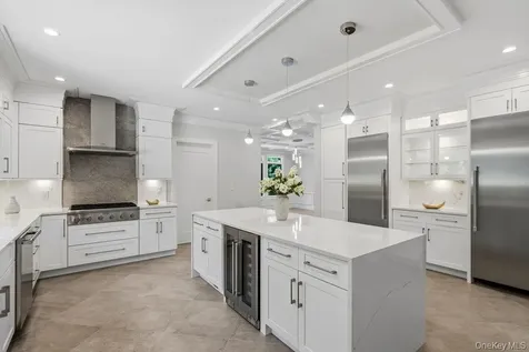 21 Arista Drive Dix Hills NY 11746