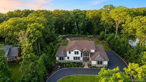 21 Arista Drive Dix Hills NY 11746