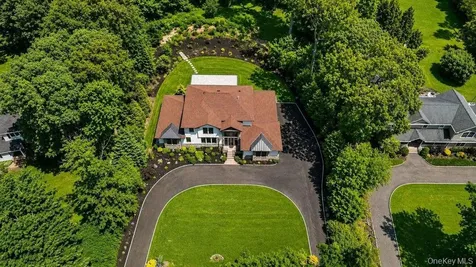21 Arista Drive Dix Hills NY 11746
