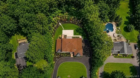 21 Arista Drive Dix Hills NY 11746