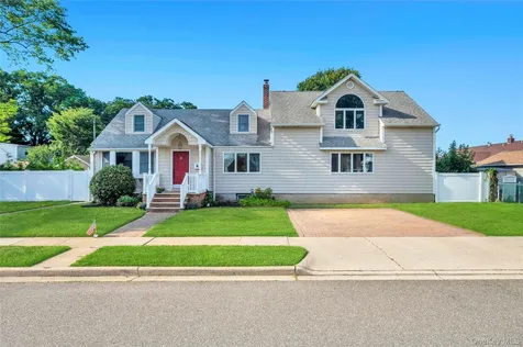 40 Columbia Street Bethpage NY 11714