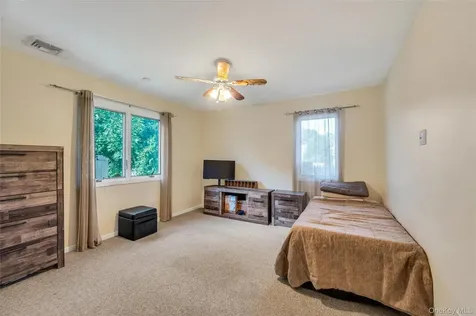 40 Columbia Street Bethpage NY 11714