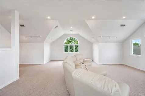 40 Columbia Street Bethpage NY 11714