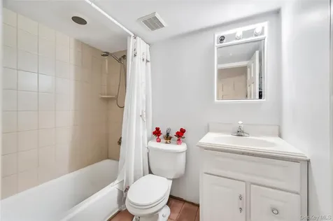 40 Columbia Street Bethpage NY 11714