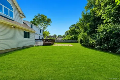 40 Columbia Street Bethpage NY 11714