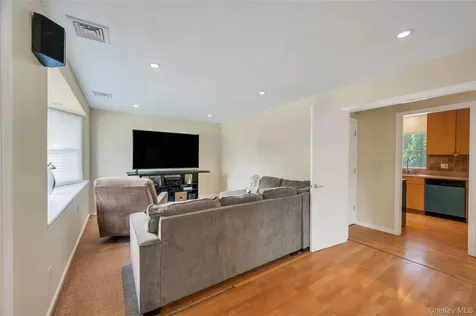 40 Columbia Street Bethpage NY 11714