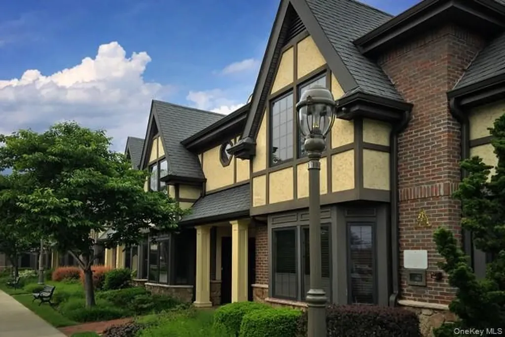 565 Merrick Road Rockville Centre NY 11570