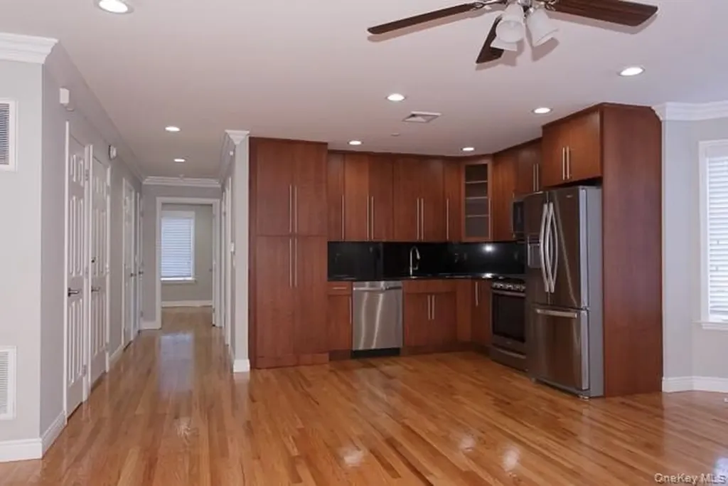 565 Merrick Road Rockville Centre NY 11570