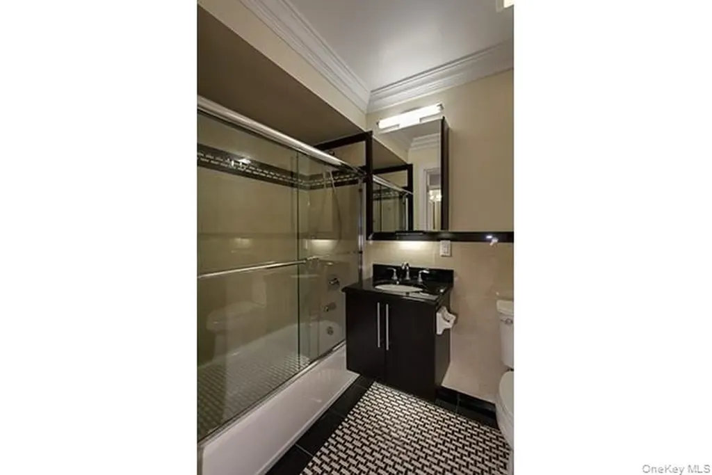 565 Merrick Road Rockville Centre NY 11570