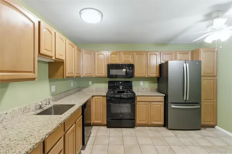 702 Scenic Lane Poughkeepsie NY 12603